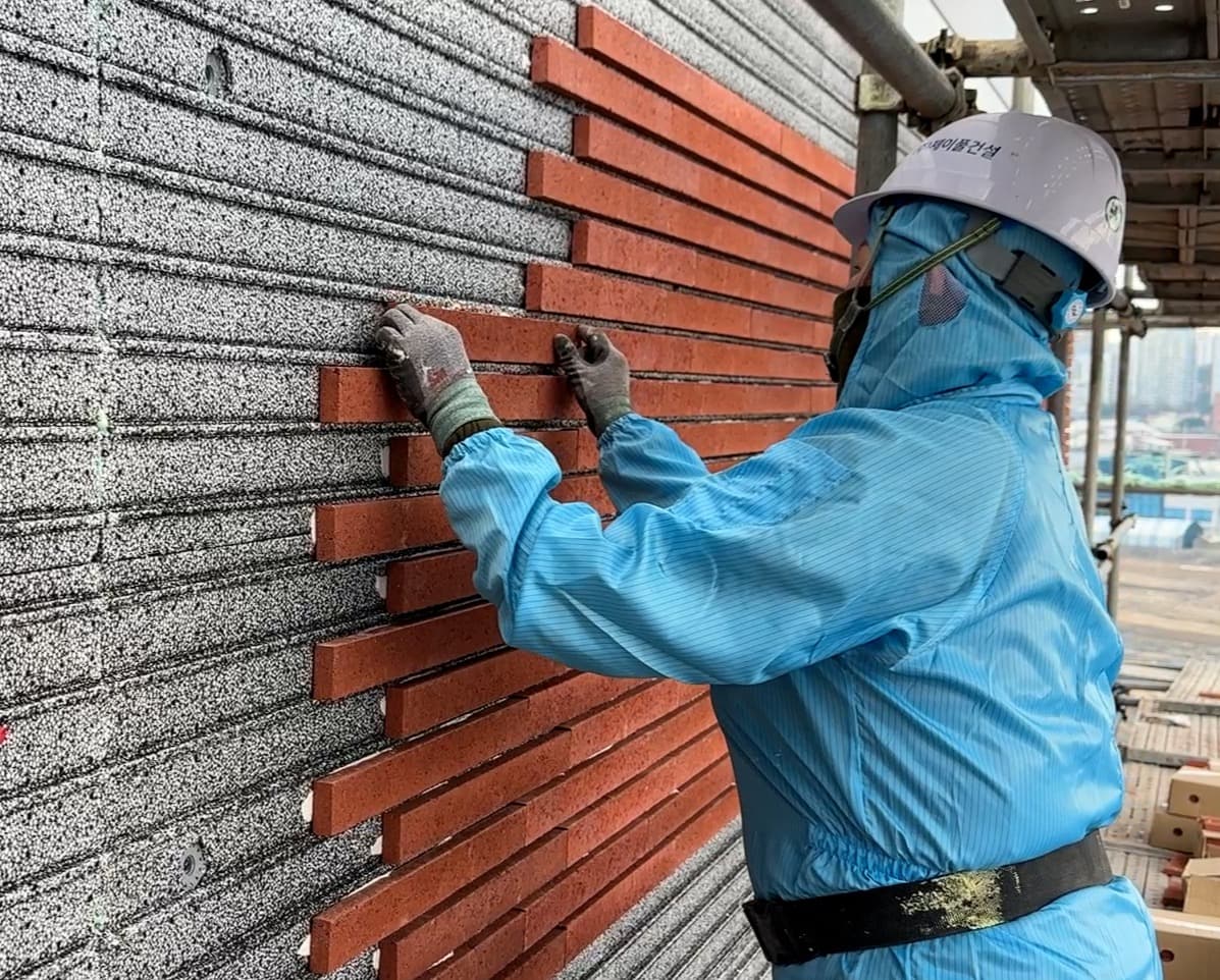 타일부착형 단열재